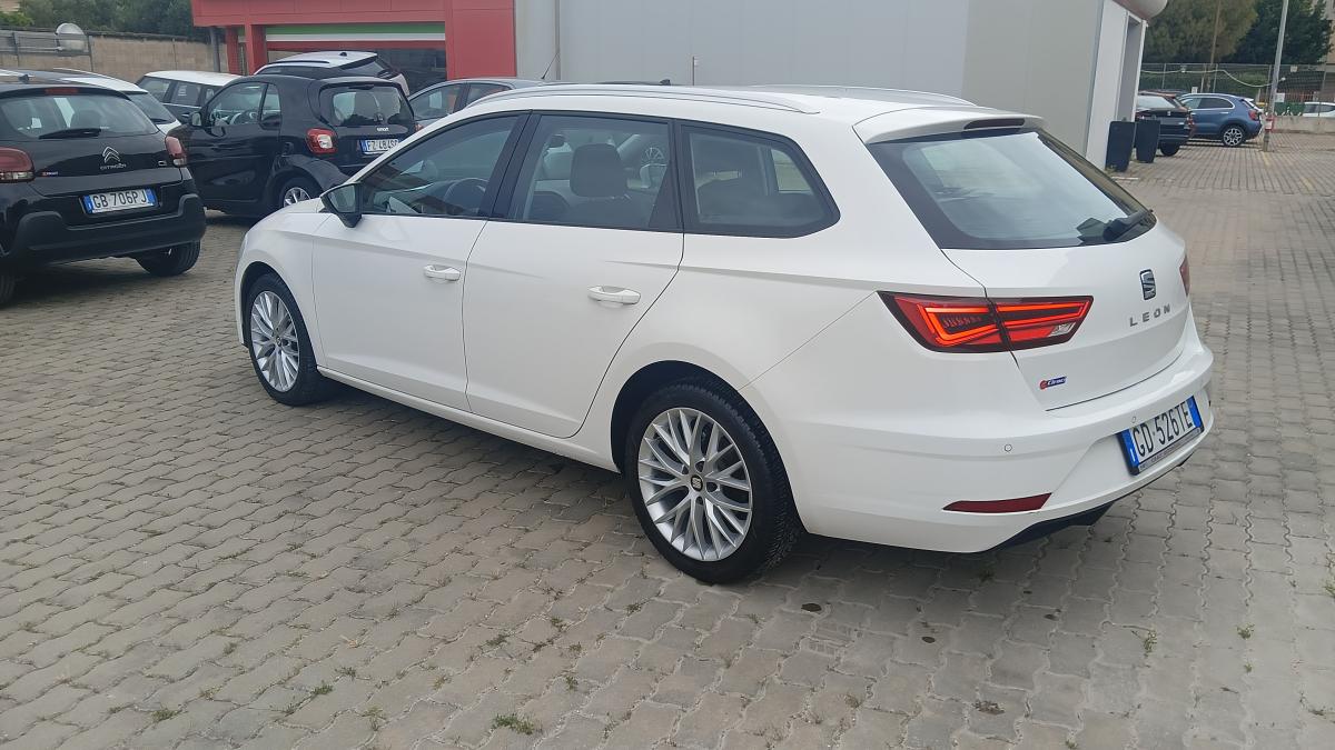 Seat Leon 2.0 TDI 150 CV DSG ST Business 526